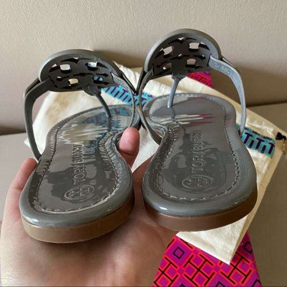 Tory Burch Patent Malta Gray Leather Sandal - Picture 4 of 9